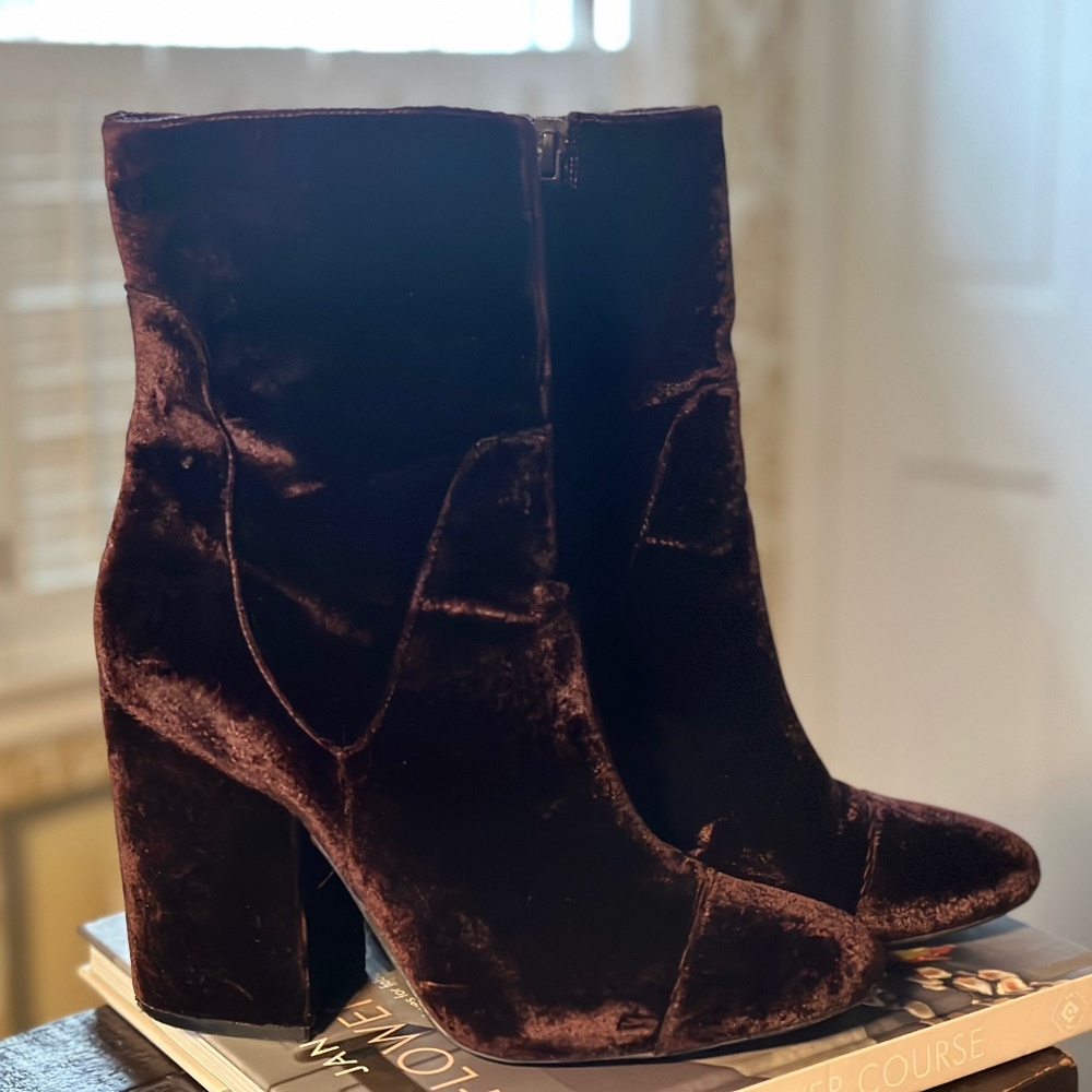 High heel velvet boots